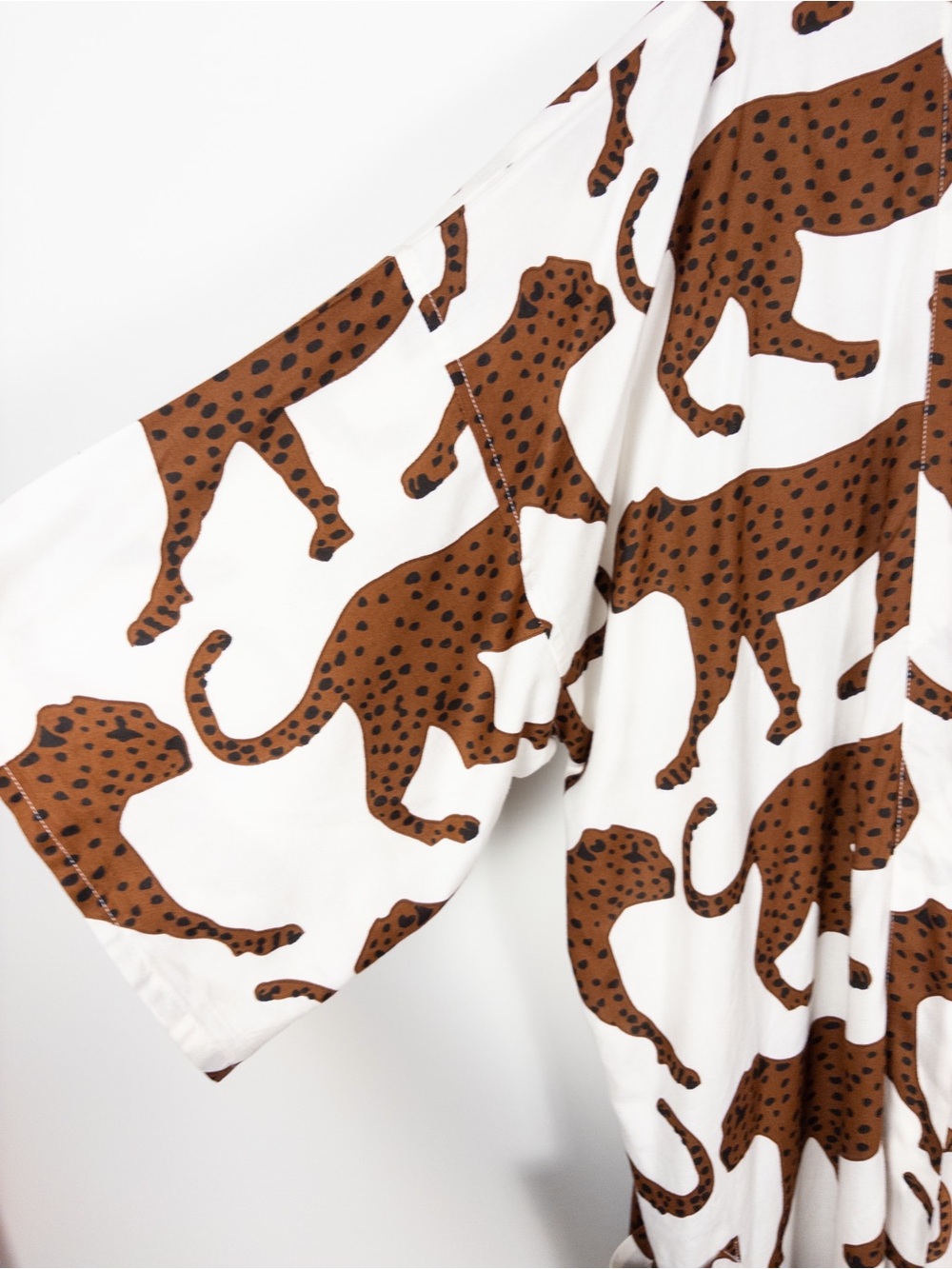 Emerson Fry India Collection Fete Kimono - White Cheetah - Picture 5 of 8